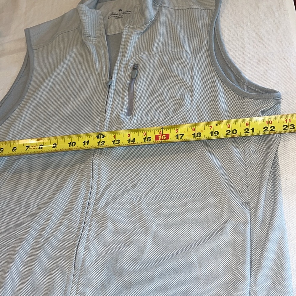 26113 Brooks Brothers performance series vest gray SZ XL LITE and comfortable - Picture 4 of 10